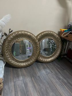 2 Round wall mirror