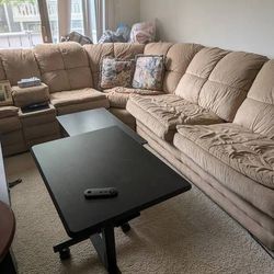 Moving sale: Sofa, tables, Lamps, ..