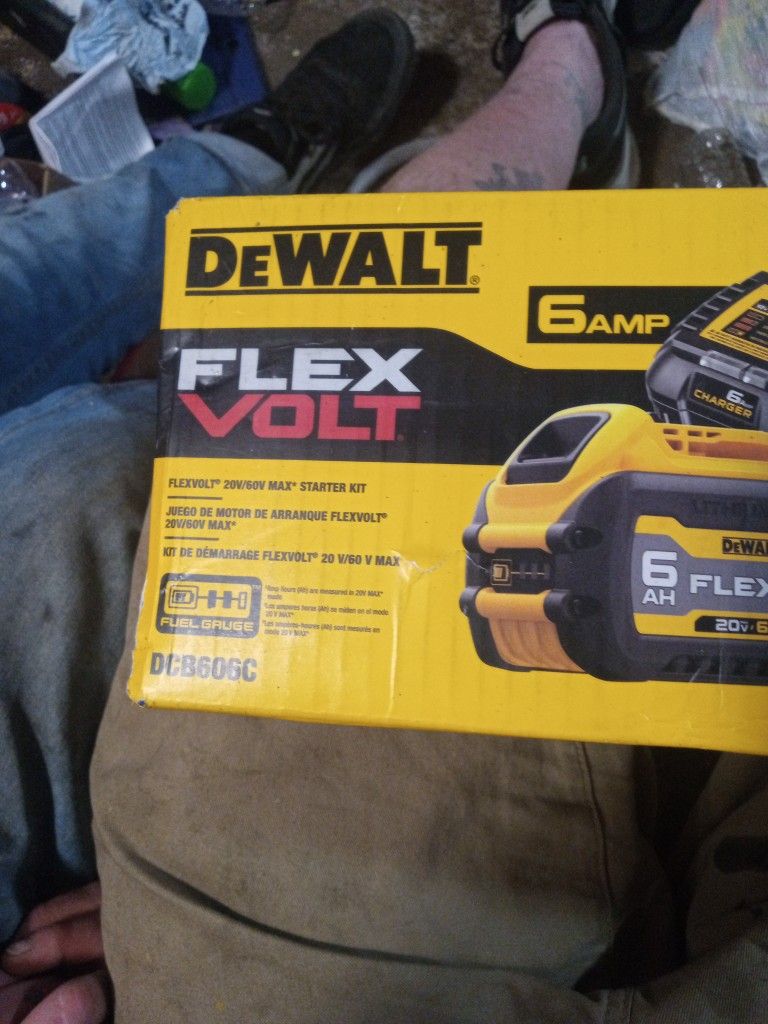 Absolutely Brand New Inbox DeWalt 20vand 60v Battery And Charger