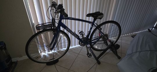 Specializes Sirrus Cycling Bike & Bike Trainer