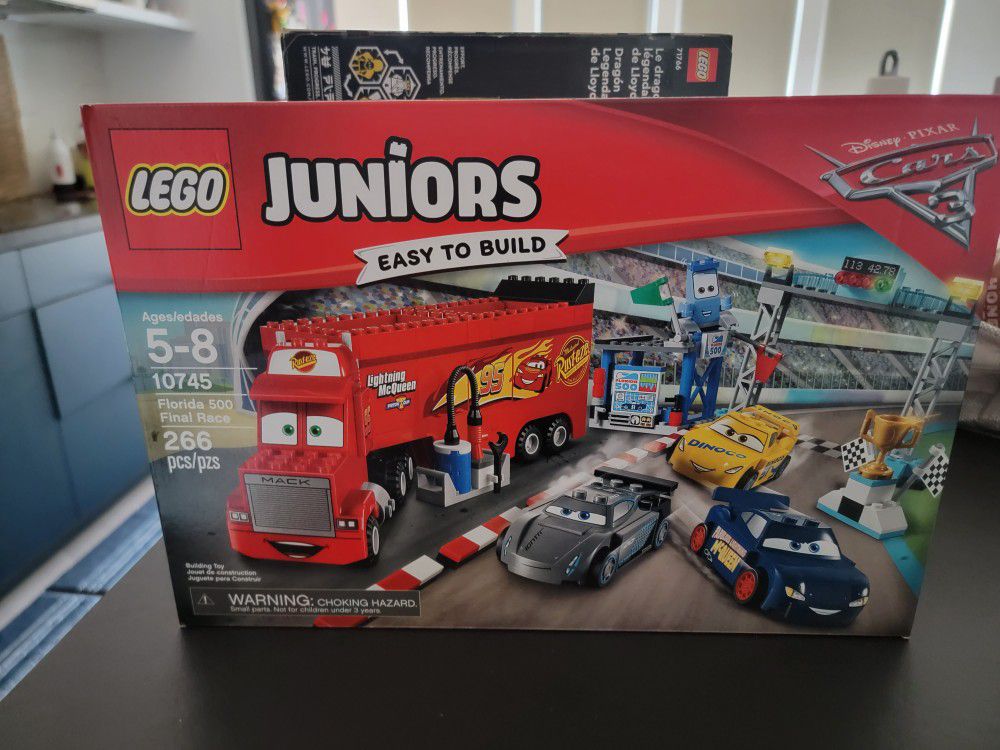 Karakter Tilskynde omhyggeligt LEGO Juniors: Florida 500 Final Race 10745 New for Sale in Cupertino, CA -  OfferUp