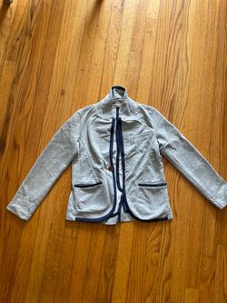 H&M Kids Boys Grey Blazer Jacket (Size 6-8Y / 122-128)Â Brand: H&MÂ Size: US 6-8Y / EUR 122-128 (CN 130/64)Â Color: Light Grey with Navy TrimÂ