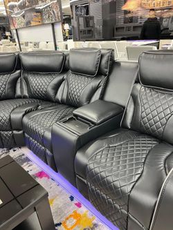 Luxury & high performance power reclining sectional w/zero gravity mechanism