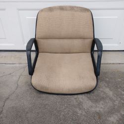 BOAT SEAT