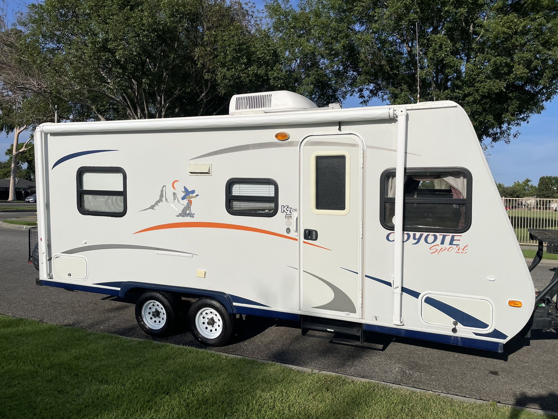 2007 Coyote sport travel trailer 21 foot for Sale in Bellflower, CA