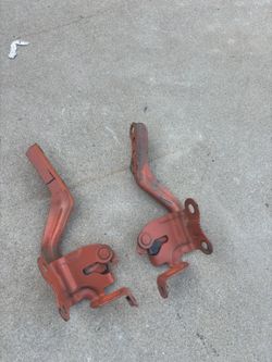 HOOD HINGES FOR 2012-2017 TOYOTA PRIUS “”” C””” OEM.