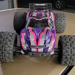 Traxxas 4x4 VXL Rustler 