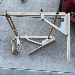 Needlepoint Stitching Frame 