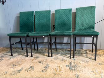 Set of 4 Emerald Green Velvet Dining Chairs