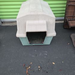 🐾Rubbermaid Outdoor Dog House 🐕