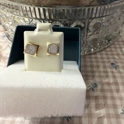 Ear Rings. Real Diamonds 10 K Gold 