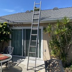 20ft Lightweight Aluminum Extension Ladder