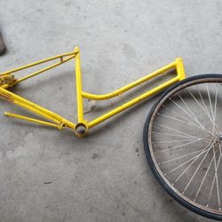 Schwinn 26 Breezy Frame And Front Wheel