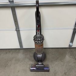 Dyson Cinetic Big Ball Animal + Allergy Upright Vacuum