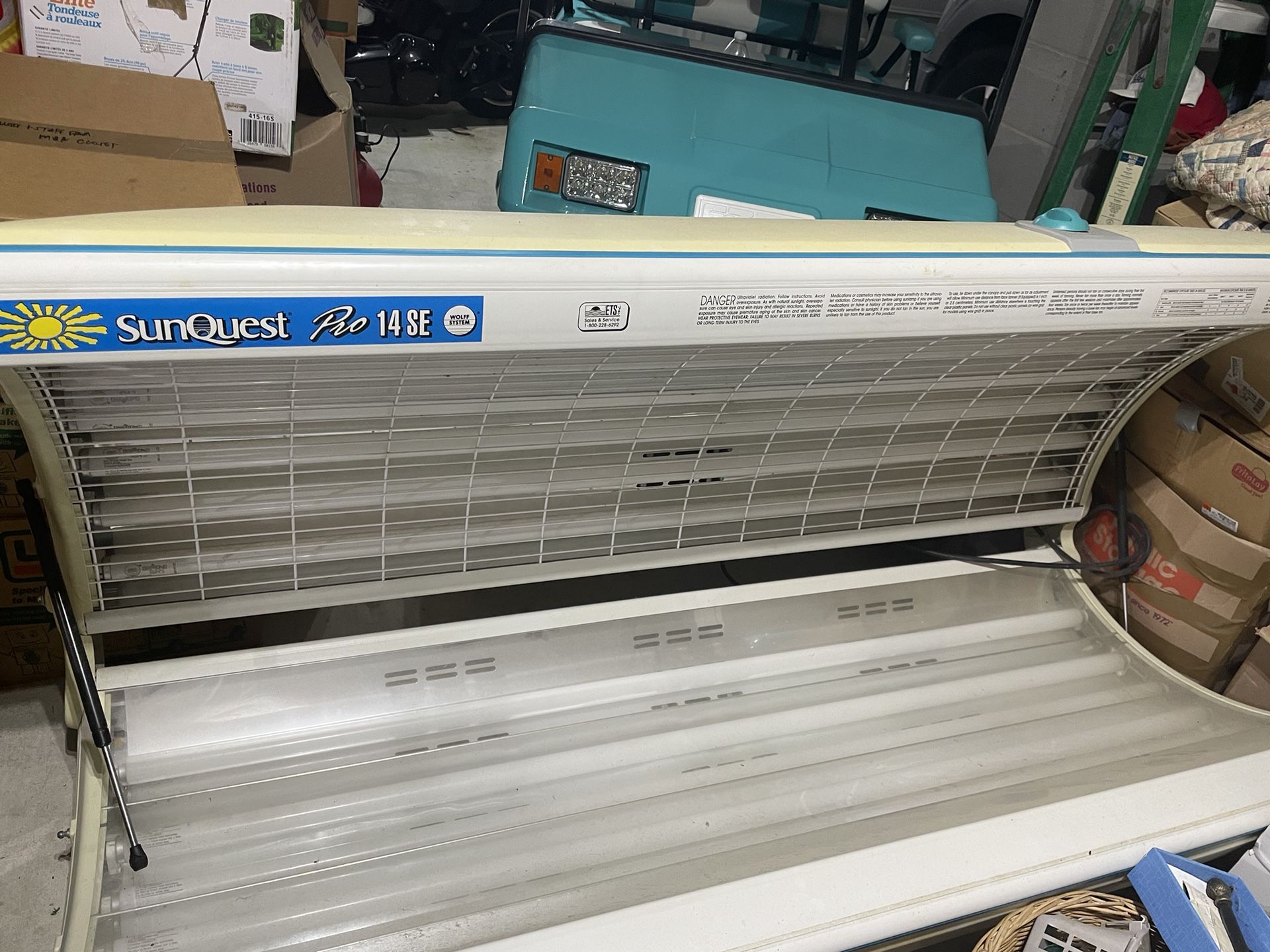 Sunquest Pro 14 SE Tanning Bed W/ Brand New Bulbs
