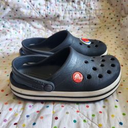 Crocs Classic Clogs Size C11 Kids.