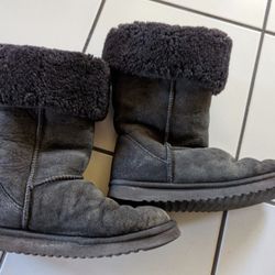 Size 8 Women's Sheepskin Wool Leather Boots  Shearling Lambswool Fur Suede Thermal Insulated Ugg Emu Uggs REI Bear paw Columbia Patagonia North face 