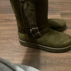 Cute Dark Olive Green Boats 