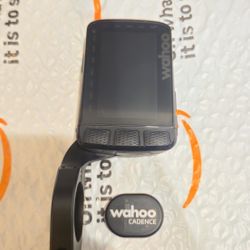 Wahoo Element Roam V2 Bike Computer