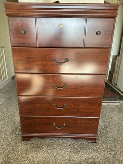 Dresser