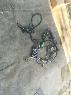 dodge caravan 2014 arneses y caja de fusibles del motor