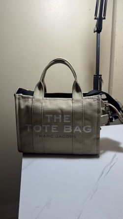 Marc Jacob’s tote bag