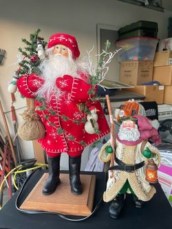 Vintage Santa figures 20 $ both