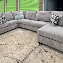 Light Grey 3-Piece Sectional Delivery Available 