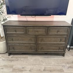 7 Draw Dresser