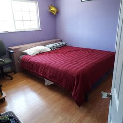 Cal King Bed W Mattres