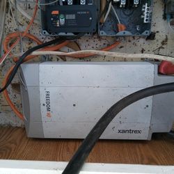 RV Inverter System Freedom HF 