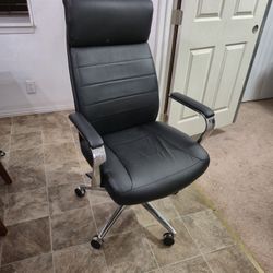 Computer Chair and Desk
