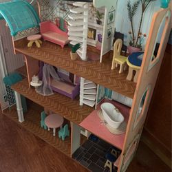 Big Doll House $75