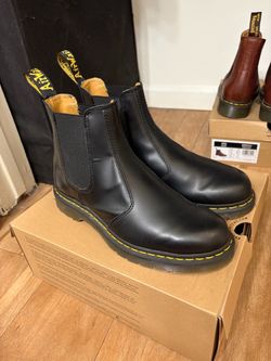 Dr Martens 2976 Chelsea Boots