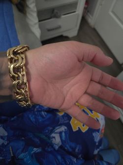 Gold chino link bracelet