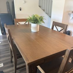 Dining Room Table 