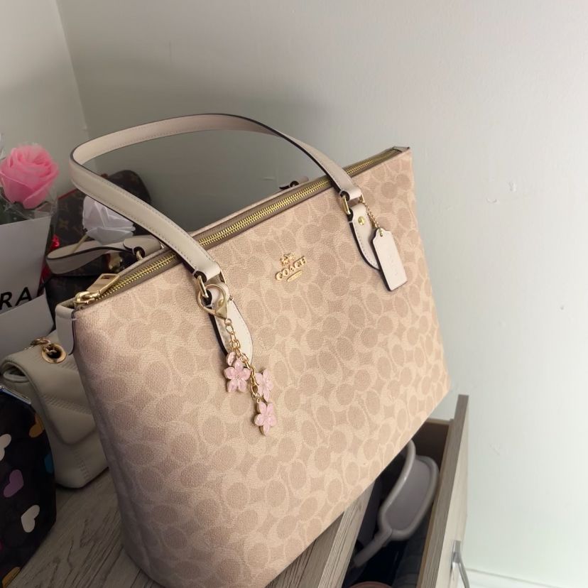 PICK UP ONLY** gallery tote coach bag