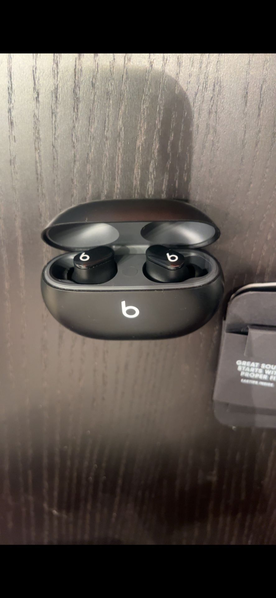 Beats By Dre Wireless earbuds