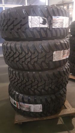 35x1250R20 toyo open country mt