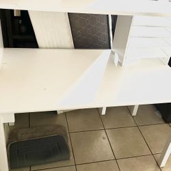 Escritorio  para niños  $30