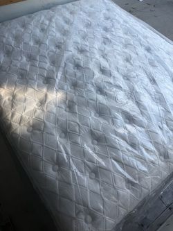 California king size bed mattress king koil extended life medium tight top Serta Sealy Stearns & foster estate reserve purple restore Tempurpedic heli