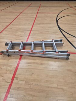 Little giant ladder system perfect conditions you can see the pictures only $120 dolaritos original price $250