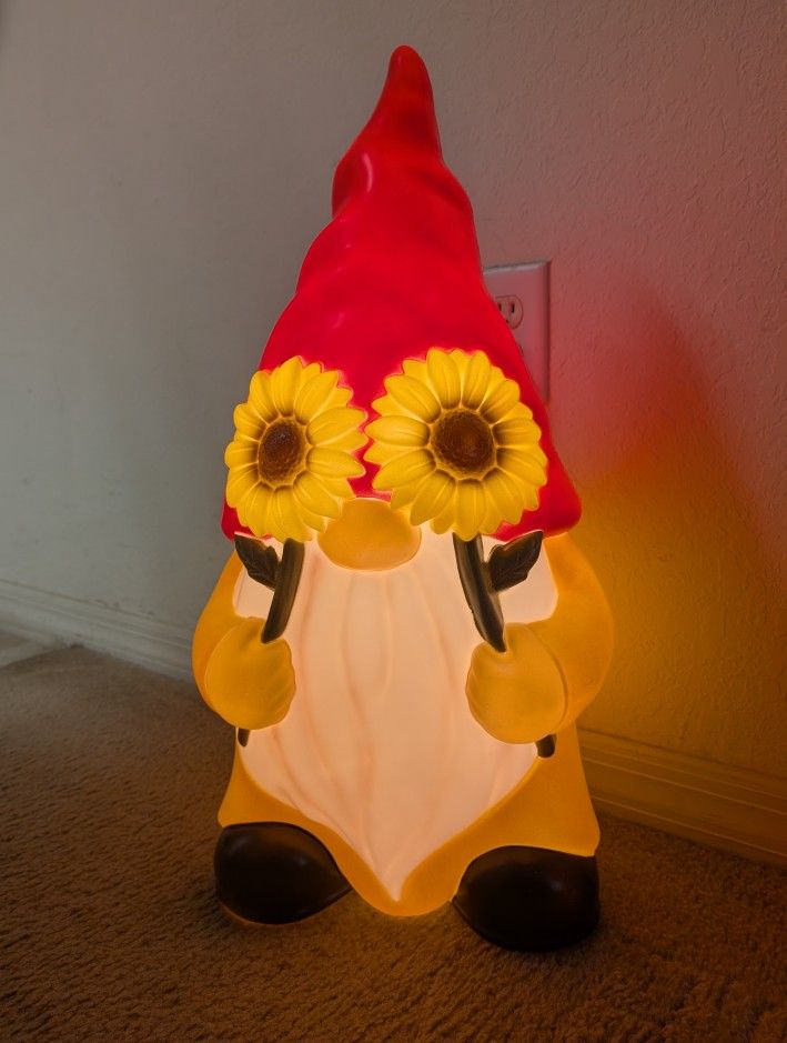 Cracker Barrel Light Up Gnome