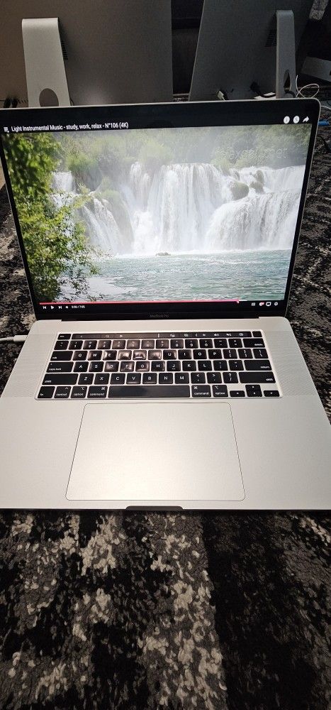 EXCELLENT CONDITION APPLE MACBOOK PRO 2019 A2141 MODEL