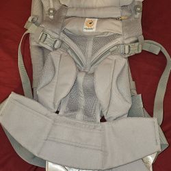 Baby Carrier Ergobaby