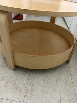 Center Round table