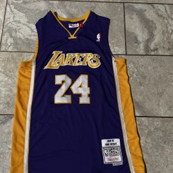 Kobe Bryant Lakers Jersey