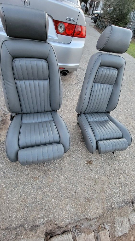 Ford Mustang Seats