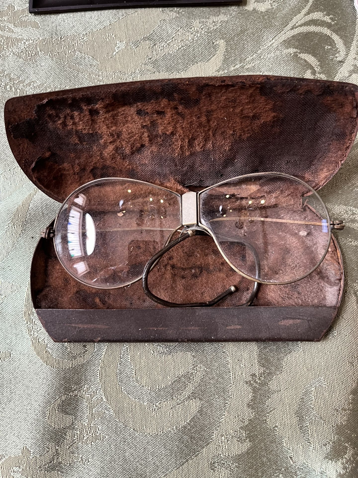 Antique Flexible Glasses With Case