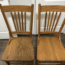 2 Oak chairs, Drop Leaf Table $40.00